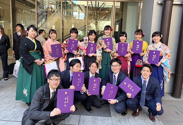 平成30年度東京薬科大学学位記授与式が執り行われました。