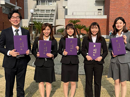 令和2年度東京薬科大学学位記授与式が執り行われました。