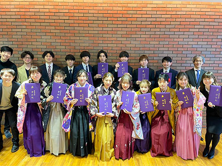 令和3年度東京薬科大学学位授与式が執り行われました。